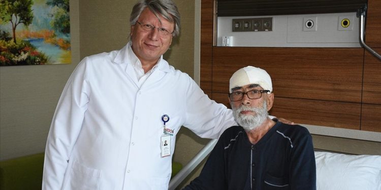 Prostattan beynine sıçrayan 3 tümörden 4 saatlik ameliyatla kurtuldu