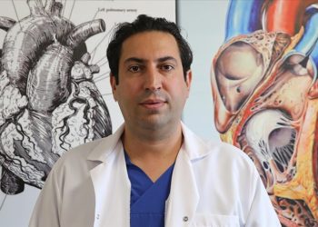 Yaz sıcağında soğuk duş almanın kalp sağlığını bozabileceği uyarısı