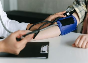 Erişkinlerde tekrarlayan burun kanamaları hipertansiyon habercisi olabilir