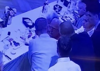 Bursa'da nefes borusuna yemek kaçan avukatı, başsavcı Heimlich manevrasıyla kurtardı