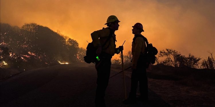 California'da orman yangını dumanından 10 yılda en az 52 bin kişi erken yaşta öldü