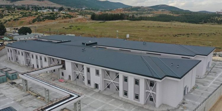 Nurdağı Devlet Hastanesi'nin yüzde 98'i tamamlandı