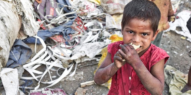 Dünyada her gün 1,6 milyon kişi güvenli olmayan gıdalardan hastalanıyor