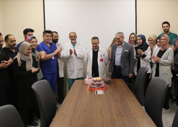 Nöroloji uzmanından yaklaşık 6 yılda 1500 hastaya "şah damarı tıkanıklığı" müdahalesi