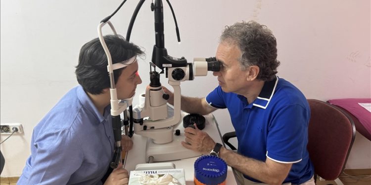 Göz altı torbalarının nedeninin sistematik hastalıklar olabileceği uyarısı