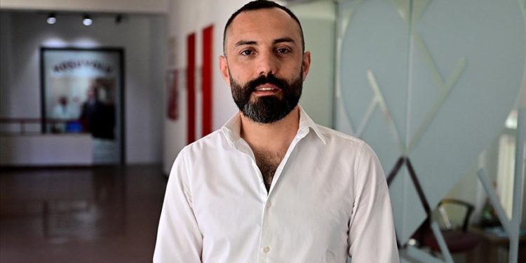 Binde 1 görülen sendrom 17 yılda 150 kez kalbini durdurdu