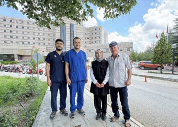 Kalp hastası genç kadını sağlığına kavuşturan literatürlük müdahale ödül getirdi