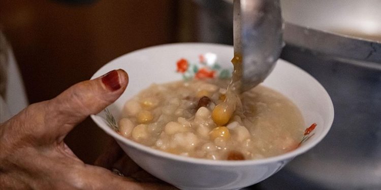 Vitamin, mineral ve bitkisel protein deposu: aşure