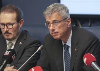 Sağlık sektörünü, Türkiye’nin lokomotif sektörü haline getirmek istiyoruz