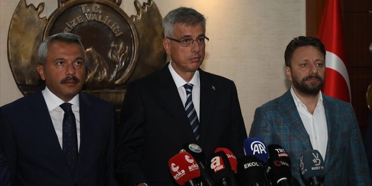 Aile hekimlikleri ve sağlık yaşam merkezlerini güçlendireceğiz