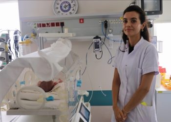 Trabzon'da kalp hastalığı bulunan prematüre iki bebek ameliyat edildi