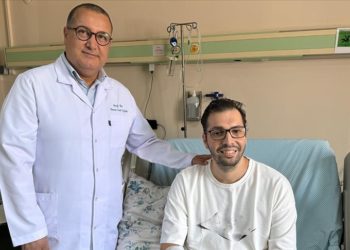 Kalbindeki kanser kitlesi alınan genç mimar sağlığına kavuştu