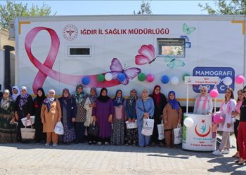 Mobil kanser tarama aracıyla erken tanı için Iğdır’ın kırsalını geziyorlar