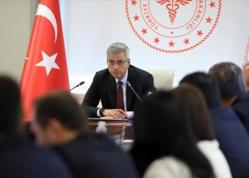 Maymun çiçeği ve Kovid-19 ile ilgili gelişmeleri takip ediyoruz