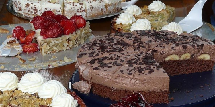 Türk Böbrek Vakfı sıcak havada şekerli ve gazlı soğuk içeceklere karşı uyardı