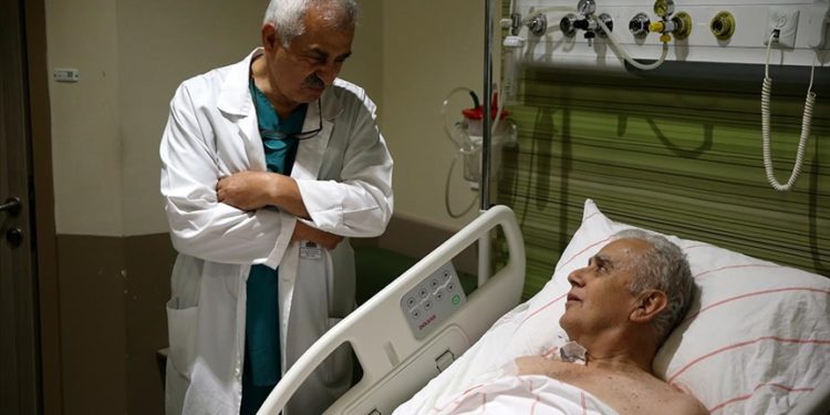 Kimyasal temizleyicilerin bulunduğu havuza düştü, belden aşağısında 3. derece yanık oluştu