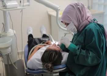 Bolu’daki klinik, diş ve çene bozuklukları tedavisinde bölgenin hizmetinde