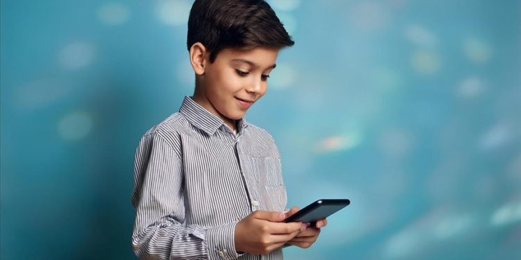 Çocukların sosyal medyada “problemli davranışları” 2018-2022’de yüzde 4 artış gösterdi