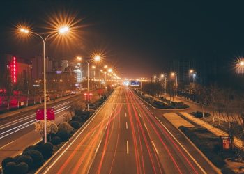 Araştırmaya göre, gece dış mekan ışıklarına maruz kalmak Alzheimer riskini artırabilir