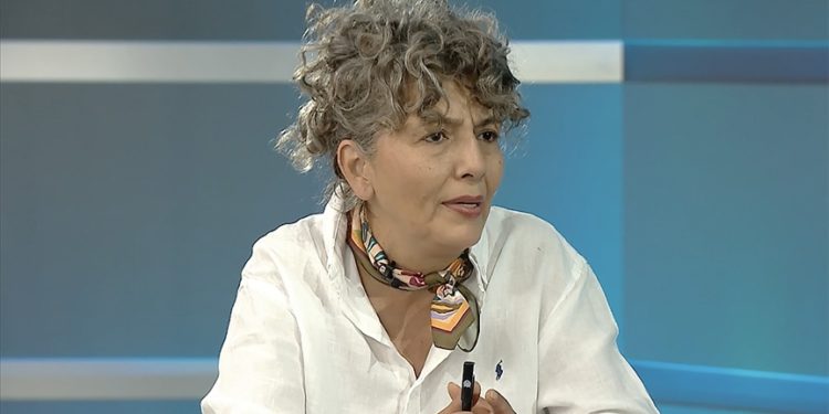 Sağır bireyler, hayatla bağını işaret diliyle kuruyor