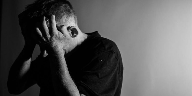 Araştırmaya göre, depresyon genç ve yetişkin beyinleri farklı etkiliyor