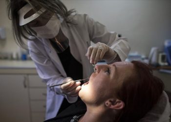 Diş sıkma alışkanlığı diş kaybına yol açabilir