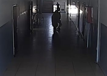 Elazığ'da nefes borusuna yiyecek kaçan öğrenciyi öğretmeni Heimlich manevrasıyla kurtardı