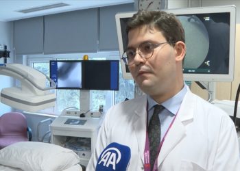 Türk doktor, “endoskopik tüp mide” uygulamasında, Harvard’ın yetkilendirdiği tek yabancı hekim oldu