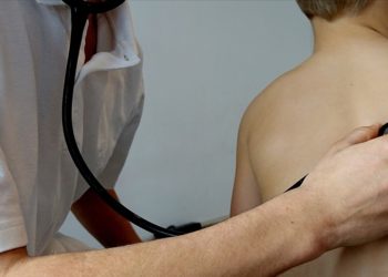 Enfeksiyon hastalığı sepsise yakalanma riski bebeklerde ve 50 yaş üzeri bireylerde artıyor