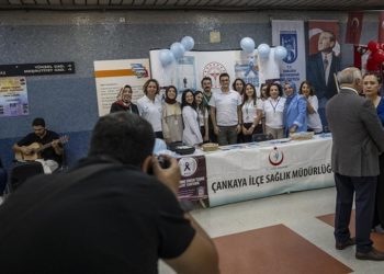 "Prostat Kanseri Farkındalık Ayı" nedeniyle Kızılay Metro İstasyonu'nda etkinlik yapıldı