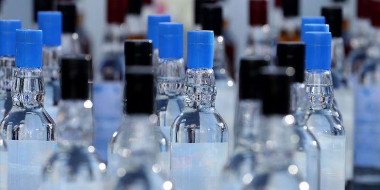 Sahte alkol zehirlenmelerinde ilk 24 saat hayati önem taşıyor