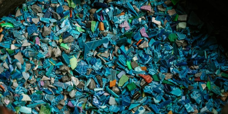 Mikroplastiklerin kolon ve akciğer kanseri ile üreme rahatsızlıklarına neden olabileceği saptandı