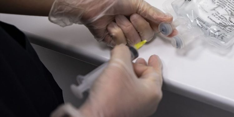 HCQ maddesinin Kovid-19’a çare olabileceğini öne süren çalışma 4 yıl sonra geri çekildi