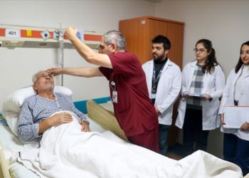 Şah damarı darlığına "aşamalı müdahale" operasyon başarısını artırıyor