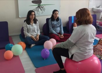 Gebe okulu, kadınları doğuma ve anneliğe hazırlanıyor